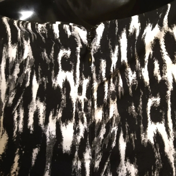 Calvin Klein Animal Print Dress EUC ❤️ - Picture 6 of 10